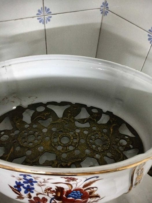 Floreira muito antiga e raríssima