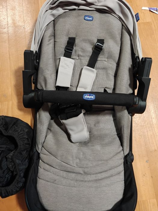 Продам дитячу коляску Chicco