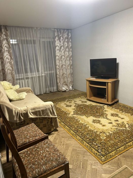 Довгострокова оренда 1-о кімн., Байрона 165А