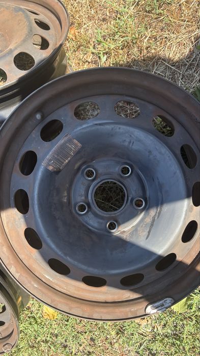 Продам 4 шт. сталевих дисків (штамповки) VW