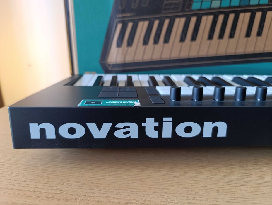 Novation Launchkey 37  Mk4
