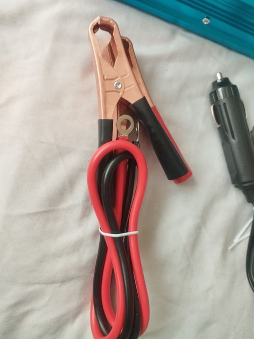 1000W Инвертор с 12 V на 220вальт преобразователь  500 W  1 Киловат