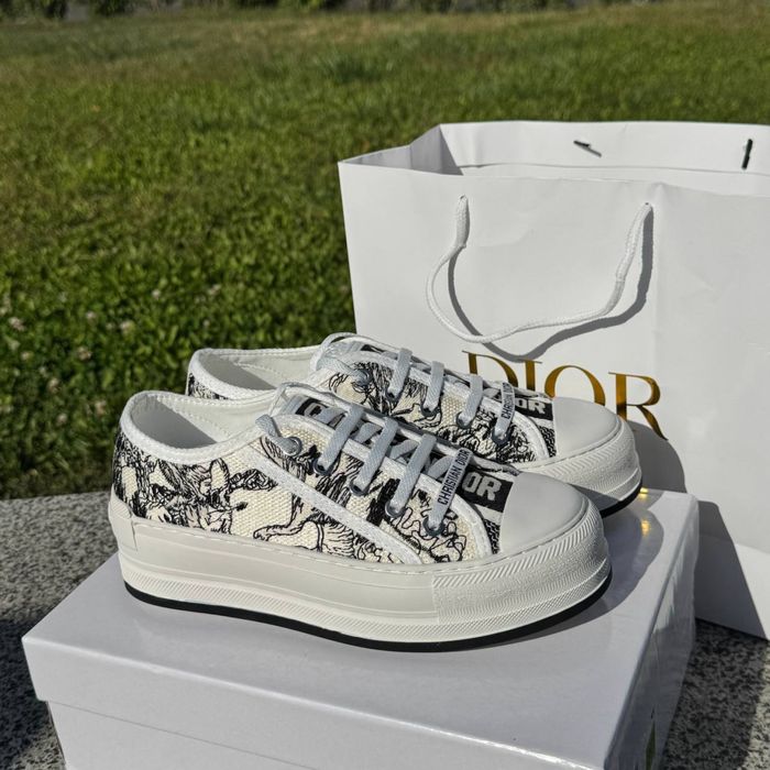 Жіночі кеди Dior