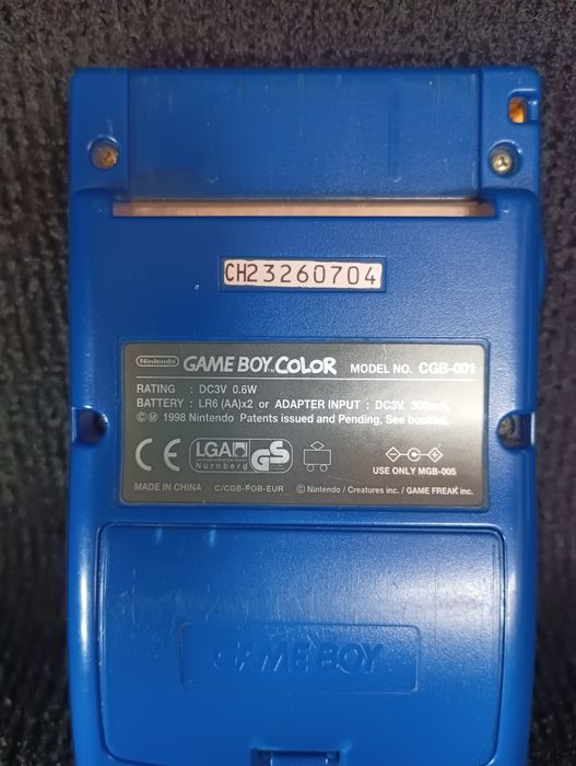 Game Boy color versão pikatchu