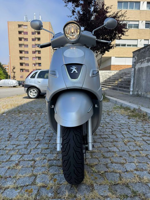 Scooter Peugeot Django 125