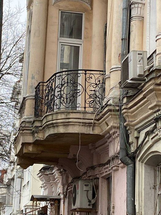 ПРОДАМ 2х кімнатну квартиру по вул. Канатной 180 кв.м.