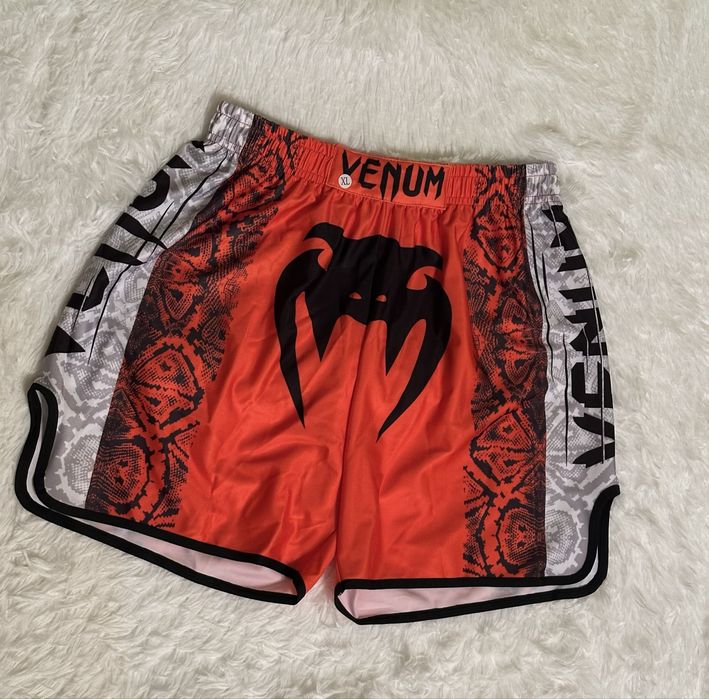 Спортивні шорти Venom для залу – компресійні, рашгард стиль
