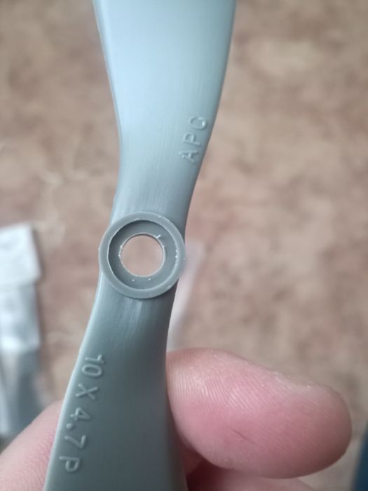 Пропеллер APC  10x4.7