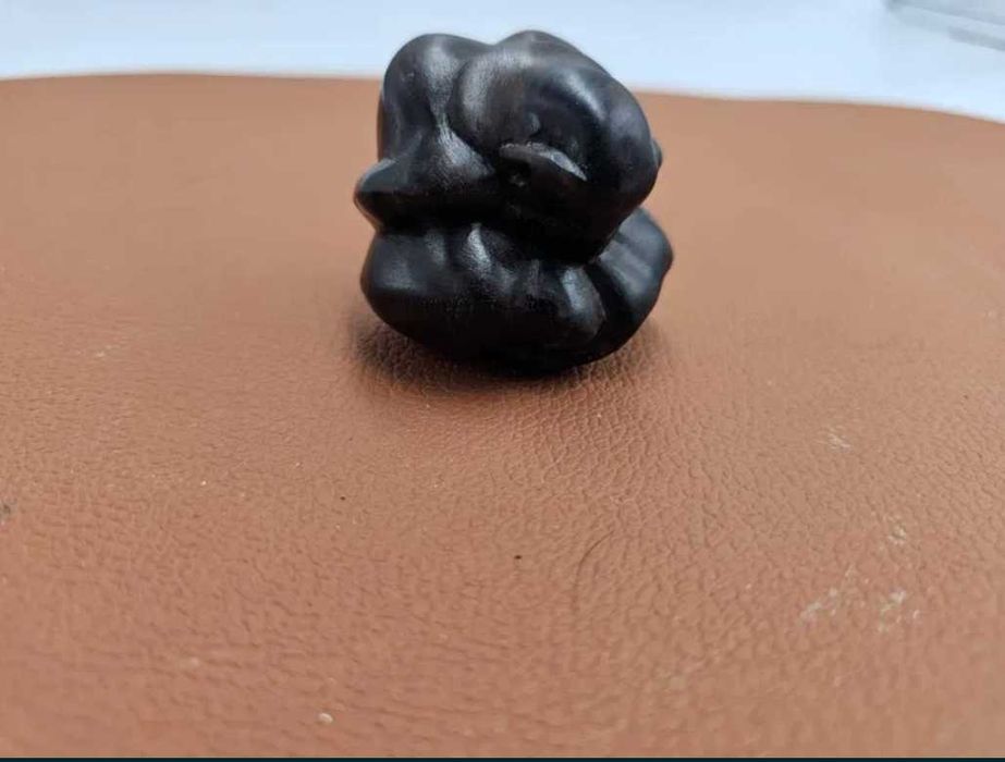 Drewniana figurka z hebanu,płaczący budda,vintage