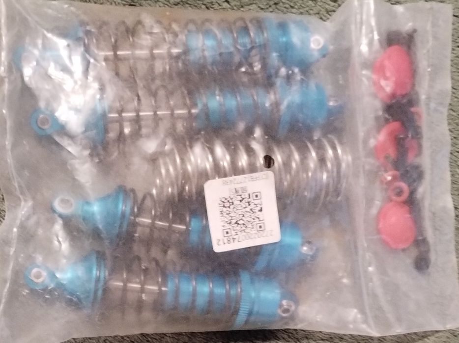 RC 1/8 , 1/10 monster truck .