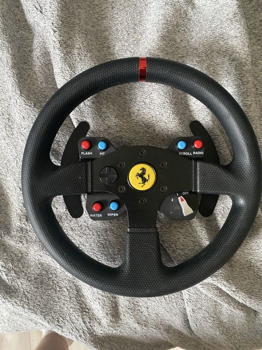 Thrustmaster t300 z pedałami SPRAWNY