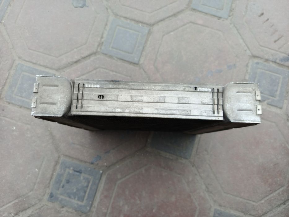 Радиатор охлаждения двигателя BMW f10      5 G30 2017 - 2023