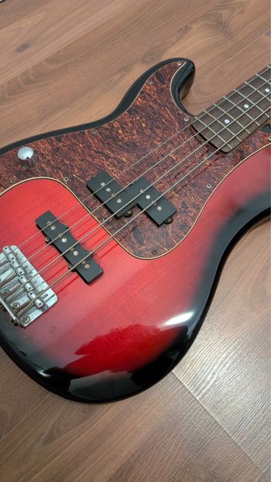 Fender Squier Affinity Precision Bass Esquerdino Left Handed