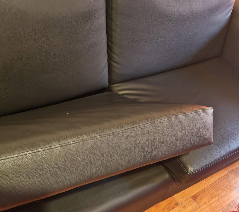 Sofá, Mesa 4 Cadeiras, Móvel Tv