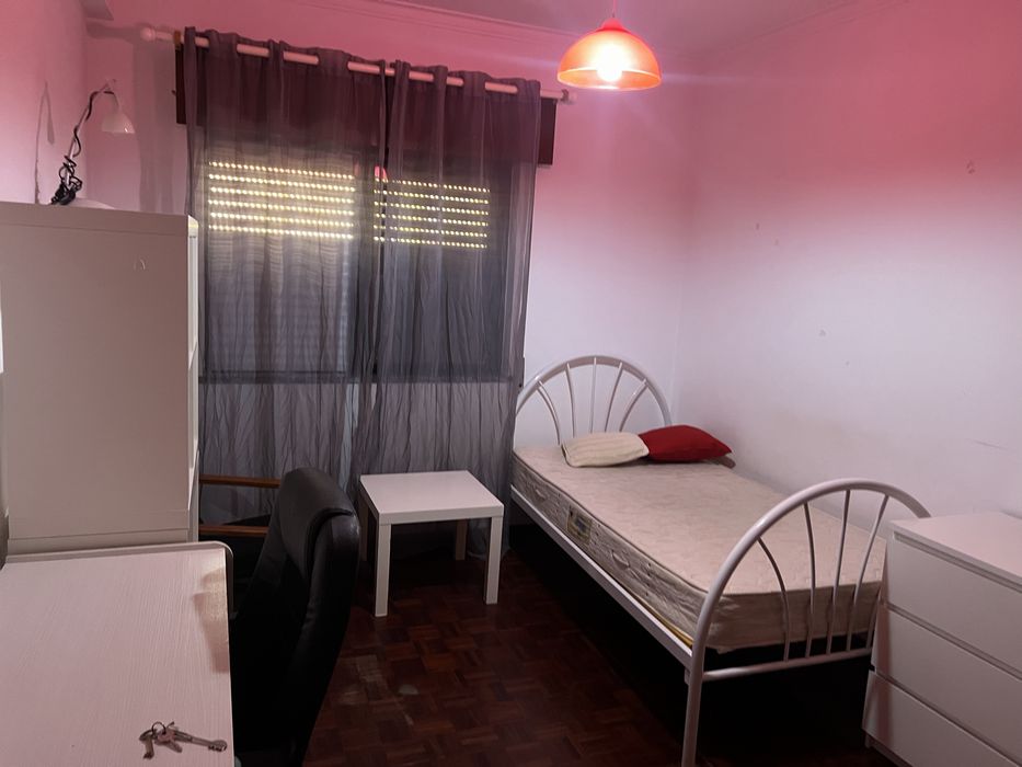 Quarto para estudante