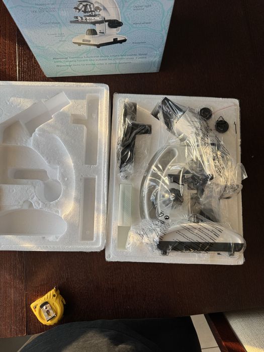 mikroskop biologiczny, modelu XSP-75SM.