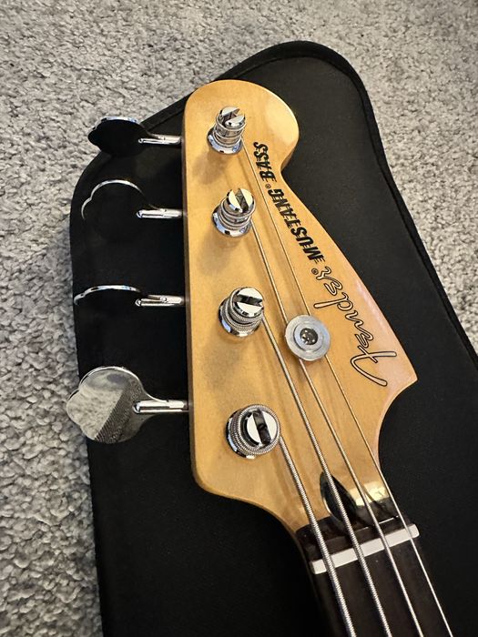 Fender Player II Mustang Bass + Gigbag Fender FBSS-610 + LaBella Flats