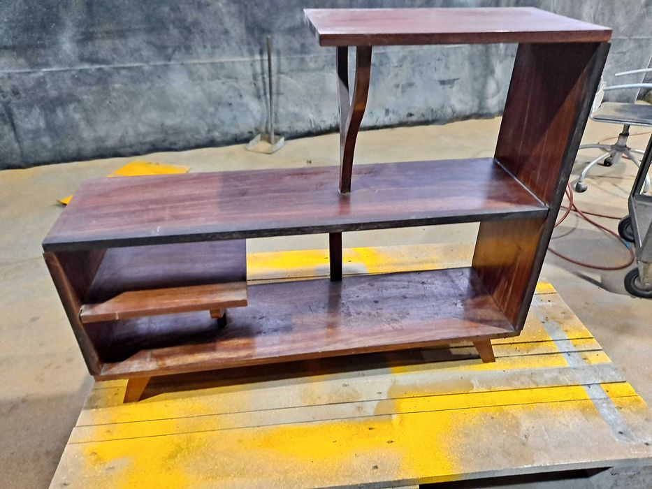 Movel de sala em madeira