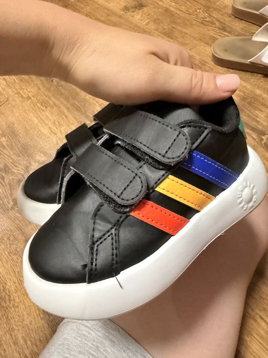 Кросівки adidas 24 розмір