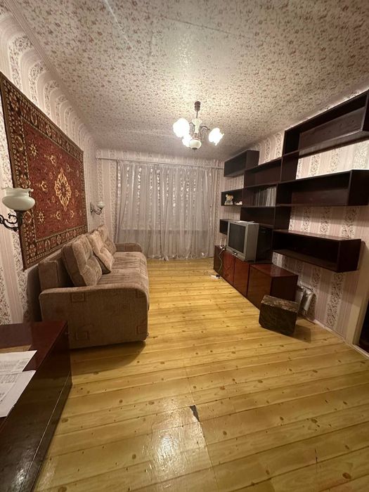 1 этаж 2-к.Квартира Центр ул.Дворцовая 12