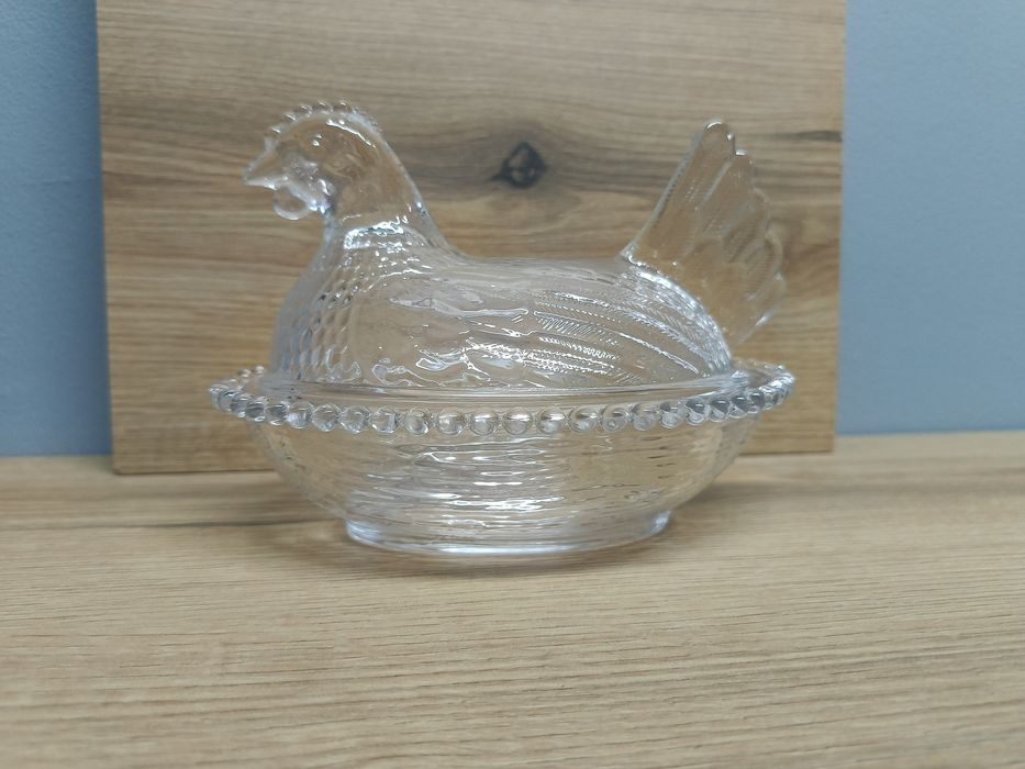 Maselniczka pojemnik kura szklana ozdoba na drobiazgi biżuterię