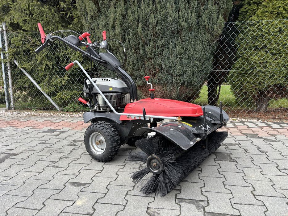 Zamiatarka, odśnieżarka Scheppach SC2200PE.