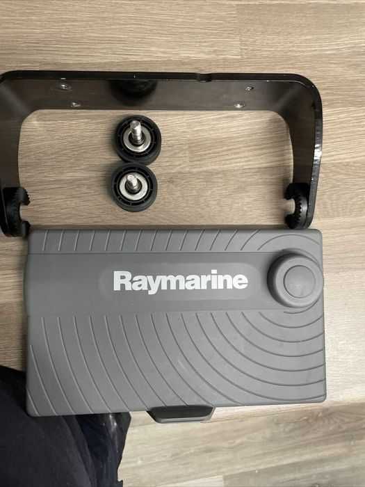 Używany Chartplotter Raymarine Es75