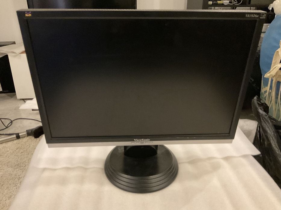 ViewSonic LCD Monitor 19"64739896152322120