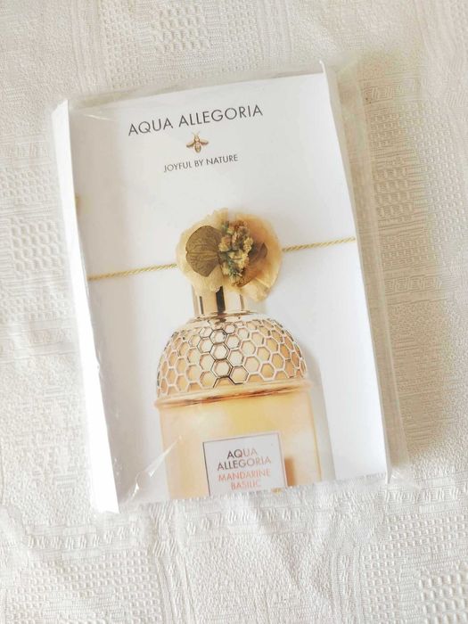 Acessório floral Guerlain