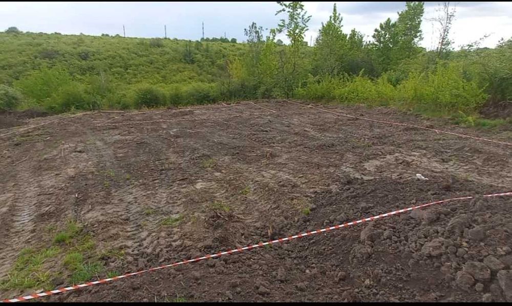 Прийму грунт,глину та будівельний бій на підсипку,приблизно 150 камазів,с.Малечковичі.