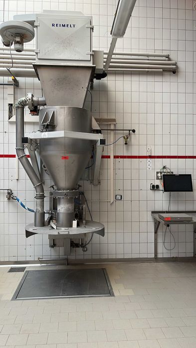 Kompletna instalacja mąki: 3 silosy + 2x REIMELT dozowanie i ważenie