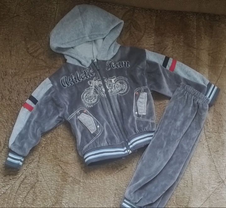 Спортивні костюми на хлопчика