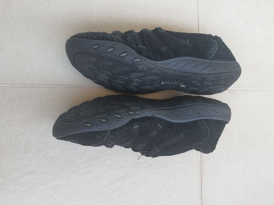 Tennis Skechers pretos
