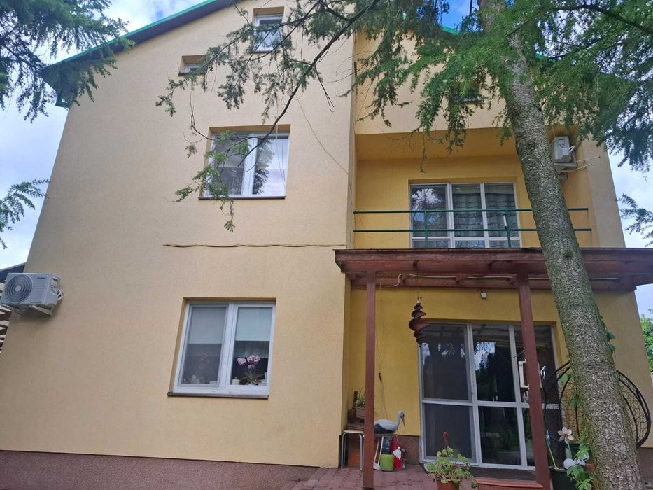 Sprzedam lub zamienię dom wolnostojący  w miejscowości Kraśnik.