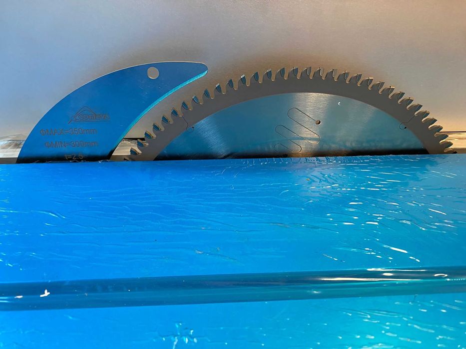 Esquadrejadora COMEVA SC-400/3200 TOP (380V 3PH)