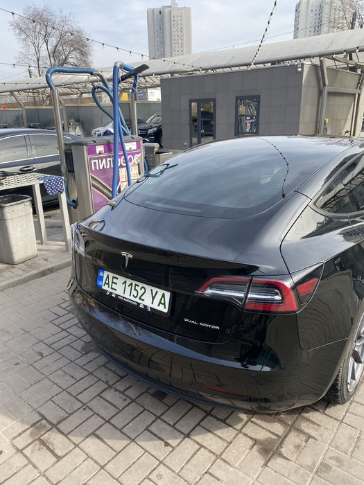 Tesla 3 с Америки .