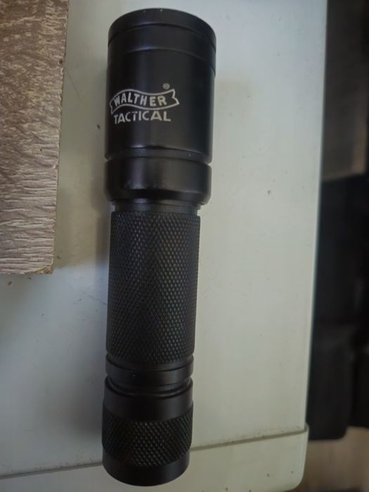 Lanterna Walther tactical