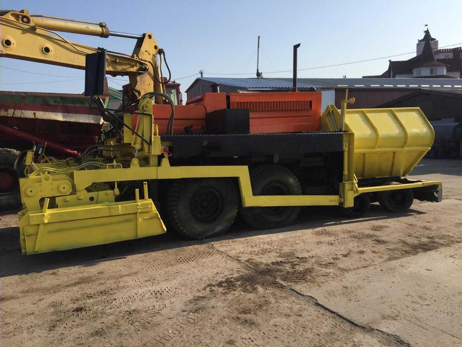 Продам асфальтоукладчик Baukema(Германия)TGL 29120 шир. 5 м.