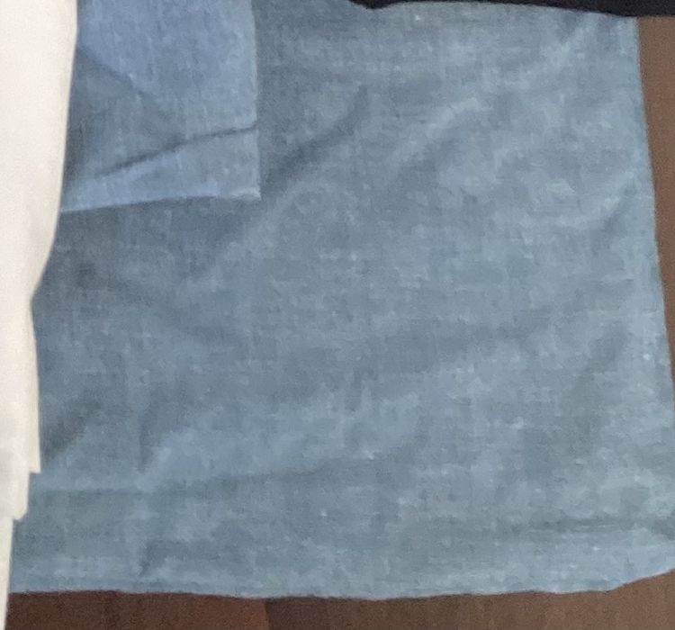 Tecidos - retalhos vários: beje linho, riscas amarelo , ganga chambrais, lã azul noite, veludo riscas, branco algodão