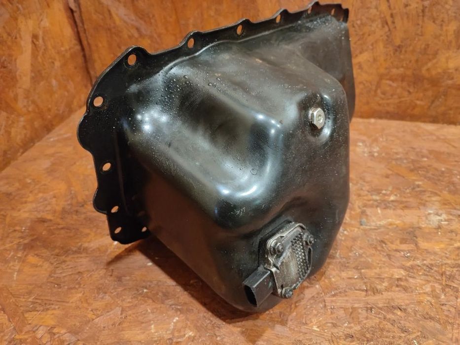 bmw e90 / e91 / e81 / e82 / e84 / e85 / e93 oryginalna miska olejowa /