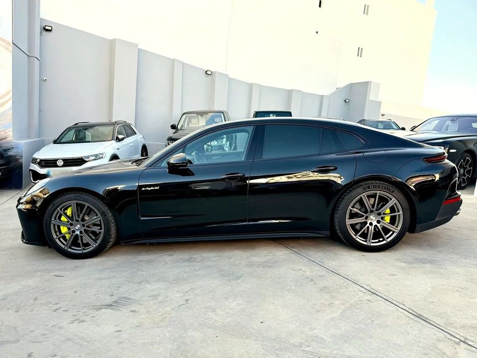 Porsche Panamera 4 E-Hybrid