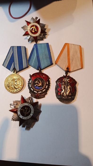 Брошки коллекционные