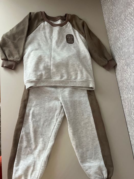 Продам стильний костюм Reserved 110