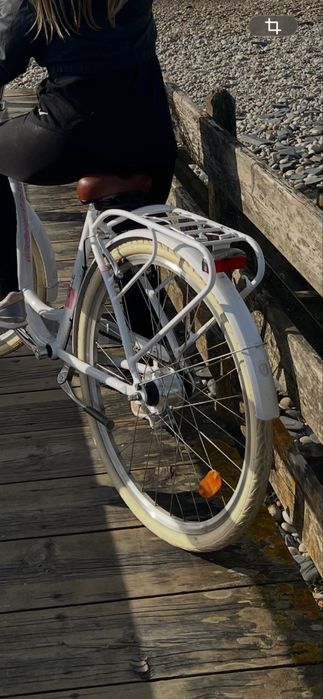 Bicicleta cesta mulher excelente estado