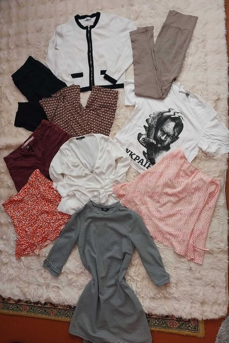 Лот речей на розмір М