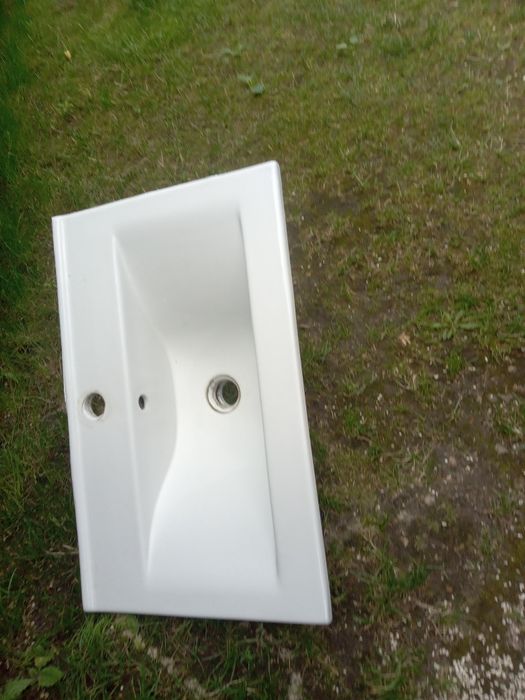 Umywalka 63 x 38 cm