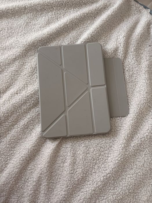 Ipad 11gen + etui (jak nowy)