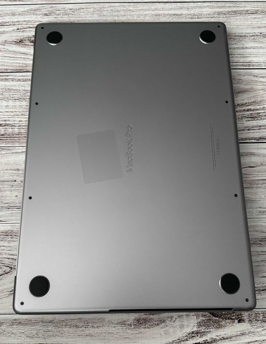 Apple MacBook Pro 16' 2021 M1 Pro/32Gb/512Gb Space Gray: 42 000