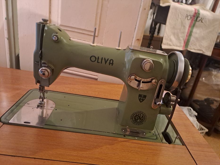 Maquina de costura Oliva