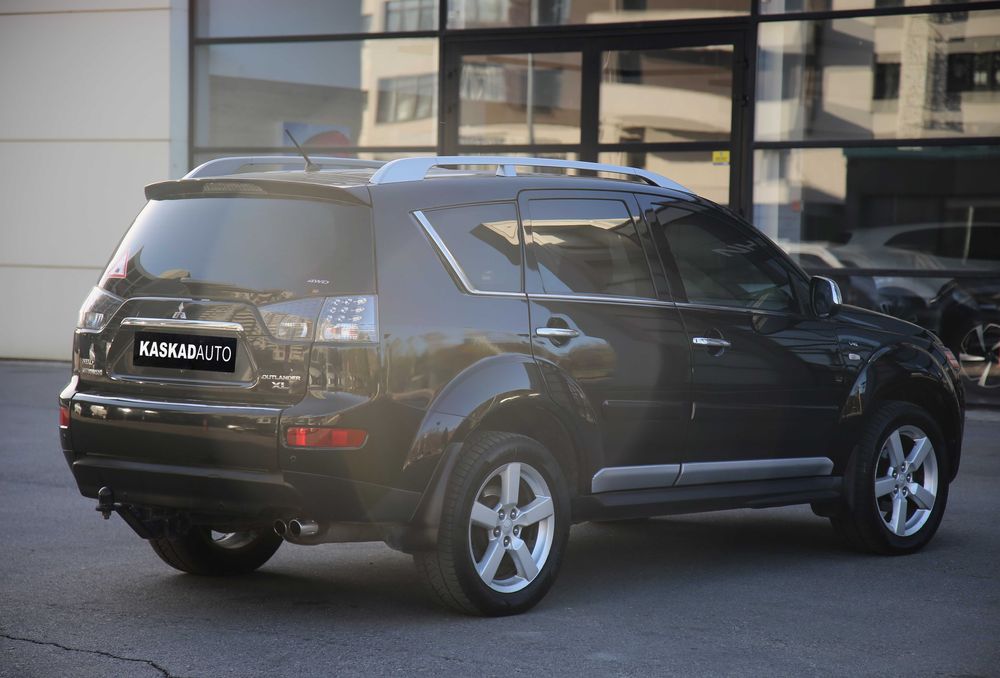 Mitsubishi Outlander XL